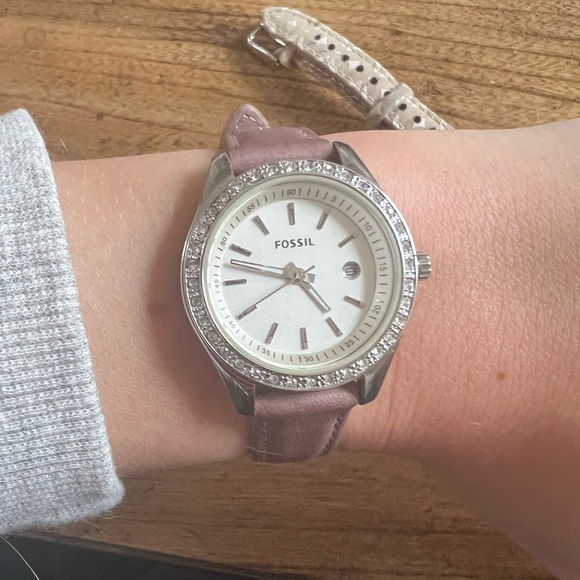 FOSSIL Women’s Interchangeable Watch- Stainless Steel Face with 2 Bands - Picture 4 of 8